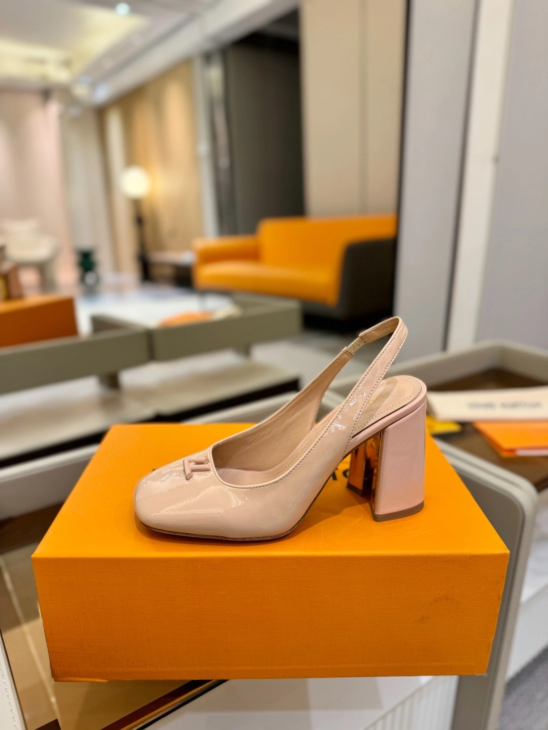 COCO-- 8V 1AGUJP Calfskin goatskin Heel height：8.5CM item:E-X158D4123